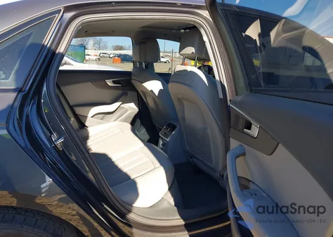 2019 Audi A4 40 Titanium Premium z USA, uszkodzony, nr VIN WAUGMAF4XKN016177